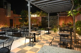 Hotel Navtara