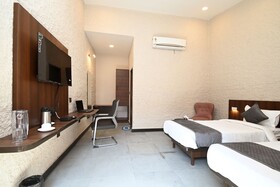 Hotel Navtara