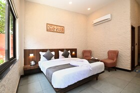 Hotel Navtara