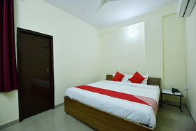 Hotel Raj Niwas by OYO Rooms