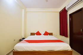 Hotel Raj Niwas by OYO Rooms