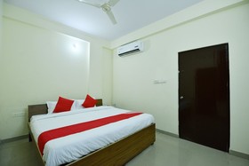 Hotel Raj Niwas by OYO Rooms