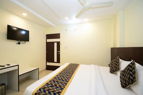 Hotel Rashika Palace