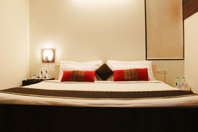 Hotel R K Palace