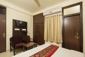 Hotel Rockland by OYO Rooms