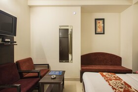 Hotel Rockland by OYO Rooms