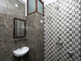 Hotel Sanjay Palace by OYO Rooms