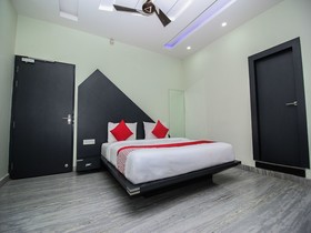 Hotel Shree Kanji Palace by OYO Rooms