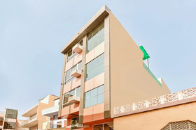 Hotel Suraj Villa By OYO Rooms