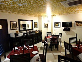 Hotel Umaid Residency