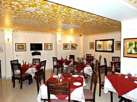 Hotel Umaid Residency