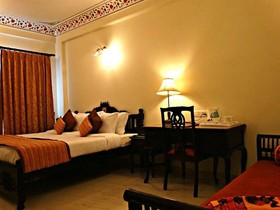 Hotel Umaid Residency