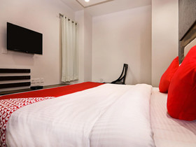 Hotel Wind Palace by OYO