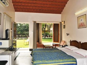 Jai Niwas Garden Hotel
