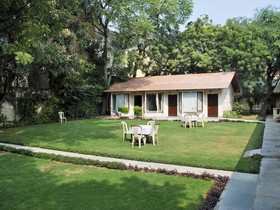 Jai Niwas Garden Hotel