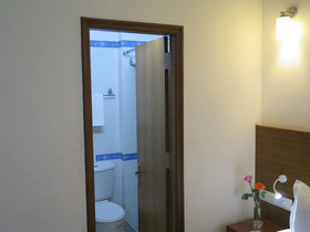 Kesar D'Villa