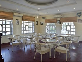 Heritage Khandwa Haveli Hotel