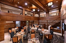 Leisure Inn Grand Chanakya