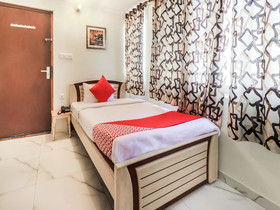 Townhouse OAK The Tulip Regency