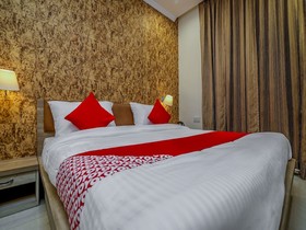 OYO 14892 Hotel Tourista