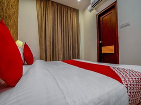 OYO 14892 Hotel Tourista