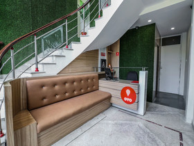 OYO 14892 Hotel Tourista