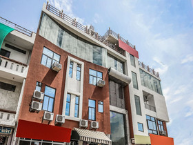 OYO 14892 Hotel Tourista