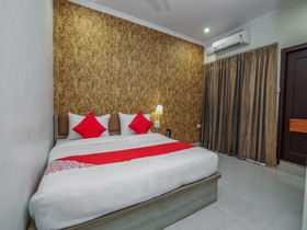 OYO 14892 Hotel Tourista