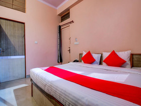 OYO 17250 Hotel Ganesham