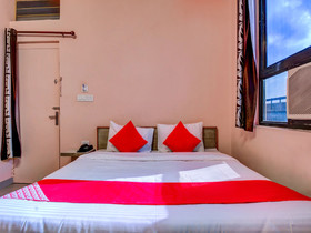 OYO 17250 Hotel Ganesham
