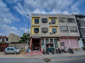 OYO 17250 Hotel Ganesham
