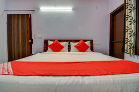 OYO 19036 Hotel Royal Raj