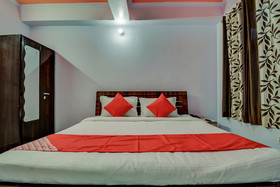 OYO 19036 Hotel Royal Raj