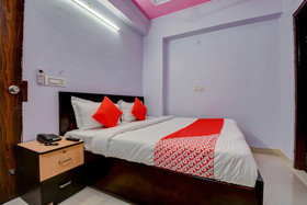 OYO 19036 Hotel Royal Raj