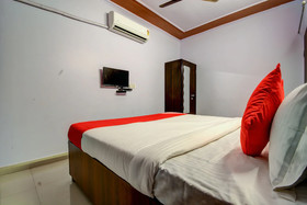 OYO 19036 Hotel Royal Raj