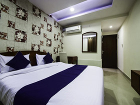 OYO 24041 Silverkey Corp Residency