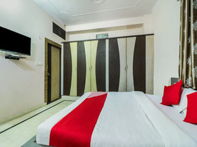 OYO 26462 Hotel Yatrik