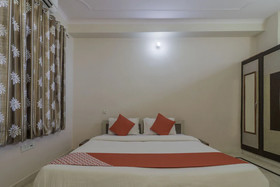 OYO 26462 Hotel Yatrik
