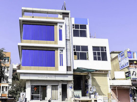 OYO 26462 Hotel Yatrik