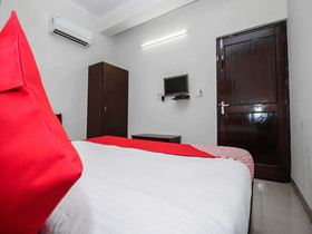 OYO Flagship 15357 Ahinsha Cicle