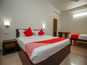 OYO Flagship 15357 Ahinsha Cicle