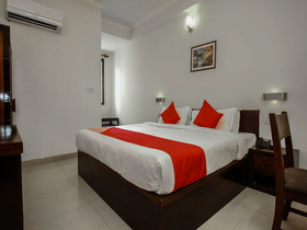 OYO Flagship 15357 Ahinsha Cicle