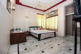 OYO Home 18384 Fabulous Stay