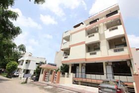 OYO Home 18384 Fabulous Stay