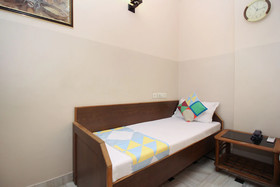 OYO Home 18384 Fabulous Stay