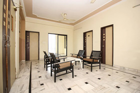 OYO Home 18384 Fabulous Stay