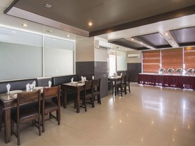 OYO Premium C Scheme Ahinsa Circle