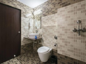 OYO Premium C Scheme Ahinsa Circle