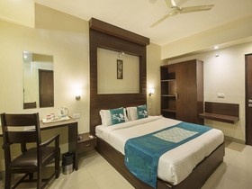 OYO Premium C Scheme Ahinsa Circle