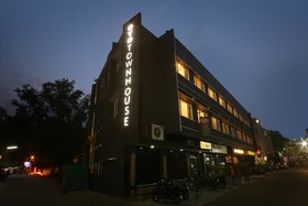 OYO Townhouse 110 MI Road